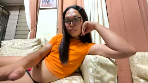 Snapshot of kim_kyile chatting on 04-11-26, 07:18 KYLIE online show from 04-11-26, 07:18