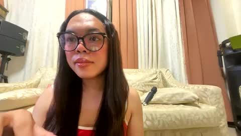 Snapshot of kim_kyile chatting on 05-22-26, 01:28 KYLIE online show from 05-22-26, 01:28