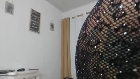 kim online show from 11-25-25, 05:07