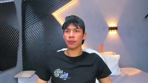Snapshot of kim_viper chatting on 07-28-26, 01:32 Viper online show from 07-28-26, 01:32
