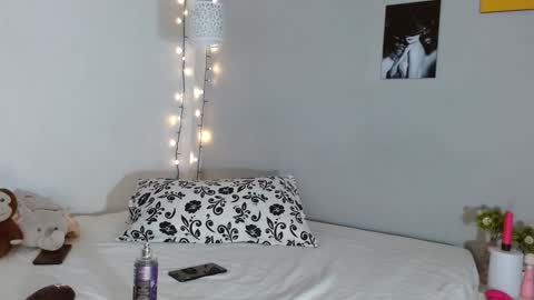 Snapshot of kimandyuk chatting on 12-06-24, 10:41 Kim  Yuk online show from 12-06-24, 10:41