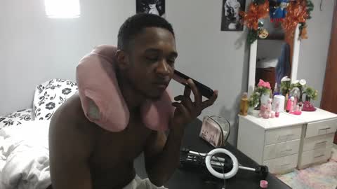 Snapshot of kimandyuk chatting on 12-14-24, 07:25 Kim  Yuk online show from 12-14-24, 07:25