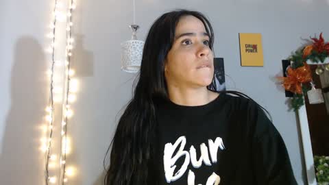 Snapshot of kimandyuk chatting on 12-17-24, 07:59 Kim  Yuk online show from 12-17-24, 07:59