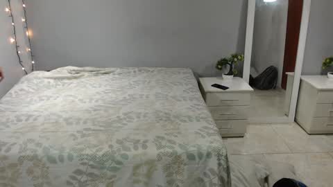 Snapshot of kimandyuk chatting on 01-09-25, 07:50 Kim  Yuk online show from 01-09-25, 07:50