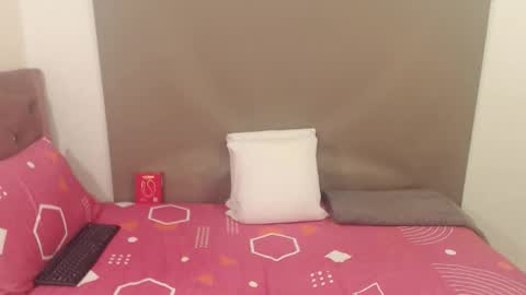 Snapshot of kimberjamesxx chatting on 03-21-26, 02:38 DANIELA online show from 03-21-26, 02:38