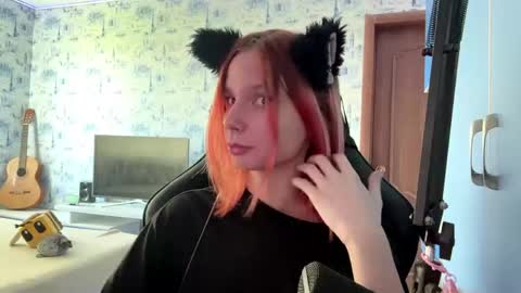 Snapshot of kimberleybiemer chatting on 06-05-26, 09:26 Mary online show from 06-05-26, 09:26