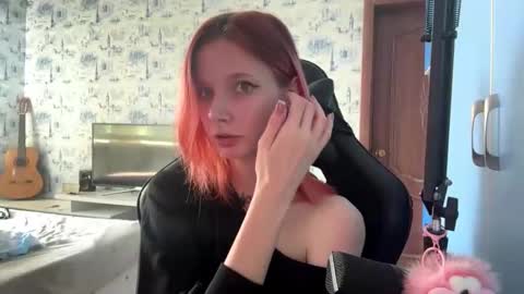 Snapshot of kimberleybiemer chatting on 06-08-26, 07:09 Mary online show from 06-08-26, 07:09