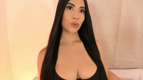 Snapshot of kimberlin_cam_ chatting on 05-31-26, 08:10 Kimberlin online show from 05-31-26, 08:10