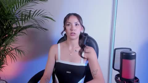 Kim online show from 02-11-26, 09:09