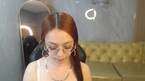 Snapshot of kimberly23_a chatting on 12-21-25, 08:05 Kim online show from 12-21-25, 08:05