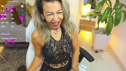 Snapshot of kimberly_milf5 chatting on 05-29-26, 11:30 Kimberly online show from 05-29-26, 11:30