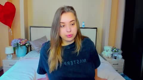 Snapshot of kimberly_mmm chatting on 10-12-25, 07:07 kimberly_mmm online show from 10-12-25, 07:07