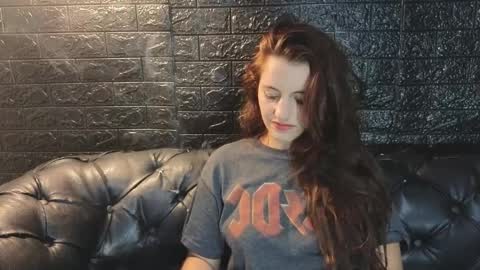  KIMBERLY SWAN  online show from 04-09-26, 10:48