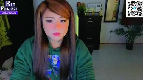 Snapshot of kimberlygati2 chatting on 10-16-25, 01:39 Kimberly Polizzi     online show from 10-16-25, 01:39