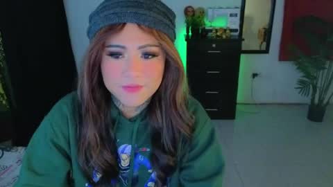 Snapshot of kimberlygati2 chatting on 10-25-25, 02:52 Kimberly Polizzi     online show from 10-25-25, 02:52