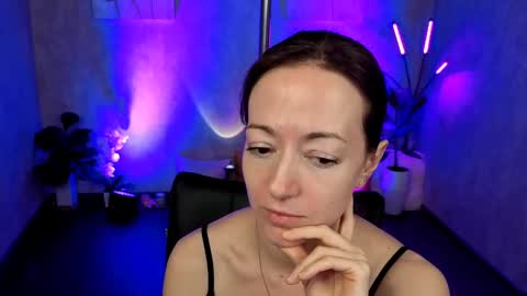 Snapshot of kimberlyray777 chatting on 02-18-25, 05:10 Kimberly online show from 02-18-25, 05:10