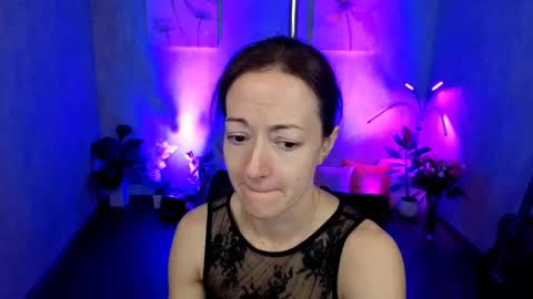 Snapshot of kimberlyray777 chatting on 03-09-25, 04:33 Kimberly online show from 03-09-25, 04:33