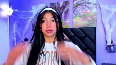 Kimberly Villalobos online show from 10-21-25, 11:33