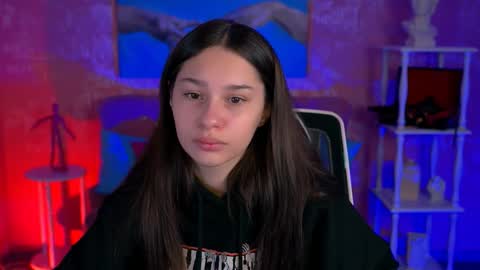 Snapshot of kimclarks chatting on 10-07-25, 04:53 kimclarks online show from 10-07-25, 04:53