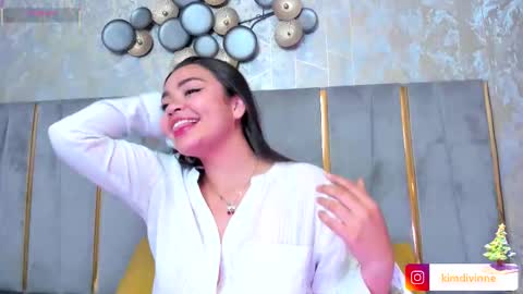  KIM  online show from 11-26-25, 02:34