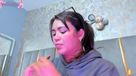  KIM  online show from 03-08-26, 02:59