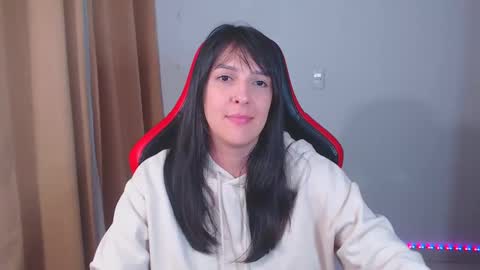 Snapshot of kimflexible_ chatting on 01-05-25, 03:32 Kim 3 online show from 01-05-25, 03:32