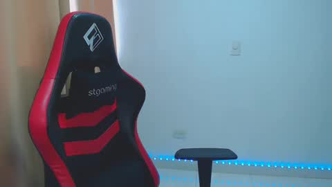 Snapshot of kimflexible_ chatting on 01-28-25, 03:57 Kim 3 online show from 01-28-25, 03:57