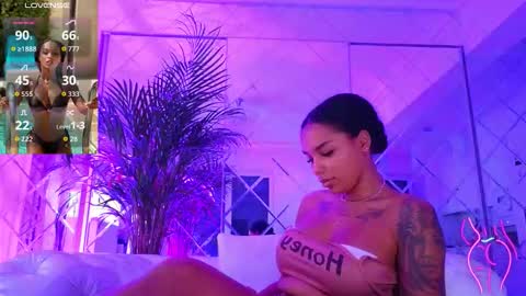 Kim online show from 11-28-25, 06:16