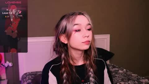 Kimiko online show from 11-30-25, 08:13