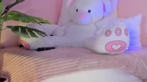 Kim  online show from 12-17-25, 06:25