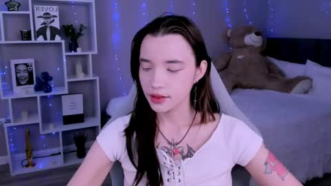 Snapshot of kimm_wong chatting on 05-15-26, 04:08 kimm wong online show from 05-15-26, 04:08