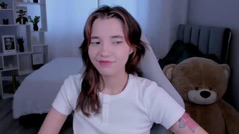 Snapshot of kimm_wong chatting on 06-01-26, 03:41 kimm wong online show from 06-01-26, 03:41