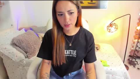 kimmberly_saenz_ online show from 10-03-25, 09:01