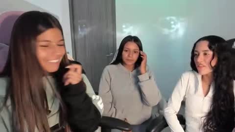 kimmi online show from 12-19-25, 09:33