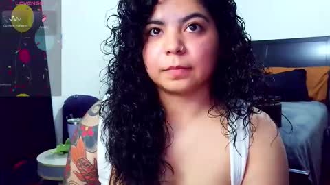 Kimmi online show from 11-21-25, 10:08