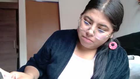 Kimmy online show from 03-11-25, 05:13