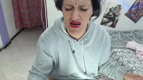 Snapshot of kimmy_sander1 chatting on 12-09-24, 02:45 Kimmy online show from 12-09-24, 02:45