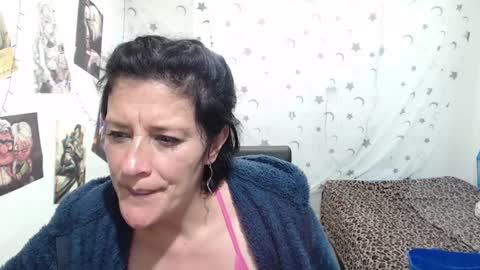 Snapshot of kimmy_sander1 chatting on 01-04-25, 10:45 Kimmy online show from 01-04-25, 10:45