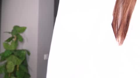 Kim online show from 12-20-25, 04:25