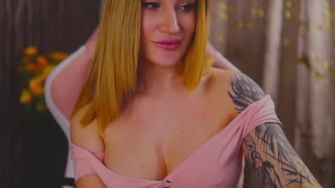 KimSkye online show from 01-31-25, 02:48