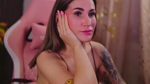 KimSkye online show from 03-10-25, 04:38