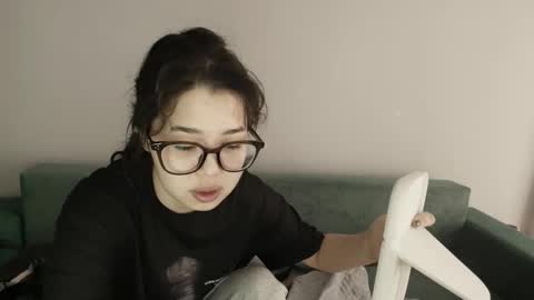 Kimi online show from 05-21-26, 03:24