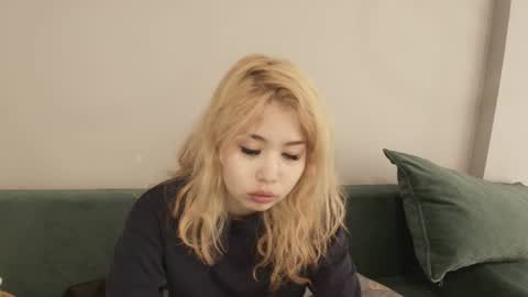 Kimi online show from 06-22-26, 03:25