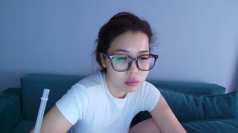 Kimi online show from 07-17-26, 03:57