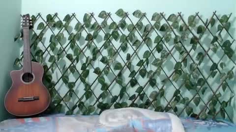 Snapshot of kimzu2830 chatting on 01-29-25, 02:51 Kim and Zuka online show from 01-29-25, 02:51