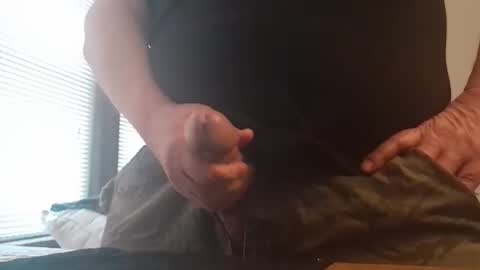 Snapshot of kindofabear chatting on 02-22-26, 09:46 Kindofabear online show from 02-22-26, 09:46