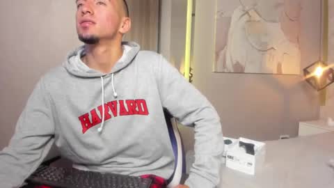 Snapshot of king_dante_ chatting on 12-03-24, 10:51 King Dante online show from 12-03-24, 10:51