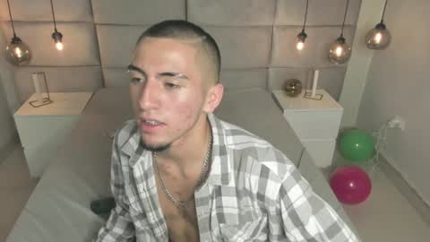 Snapshot of king_dante_ chatting on 12-30-24, 02:42 King Dante online show from 12-30-24, 02:42