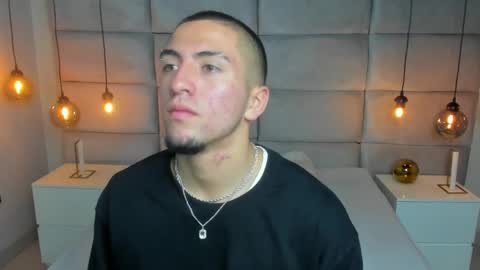 Snapshot of king_dante_ chatting on 03-04-25, 08:05 King Dante online show from 03-04-25, 08:05