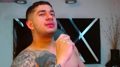 Angel Falconer online show from 11-14-25, 01:15